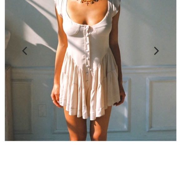 Vanessa Mooney frilly white romper, NWT. Womens sz Small - Picture 2 of 6